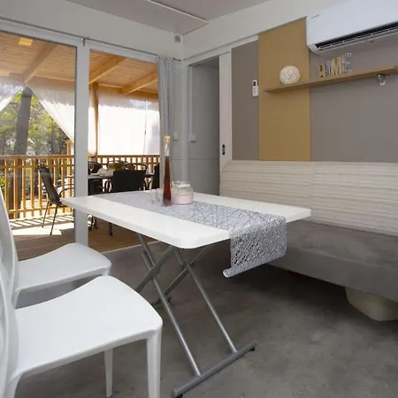 キャンプ場 Oaza Mira Mobile - Camp Basko Polje #bestoffer Baška Voda